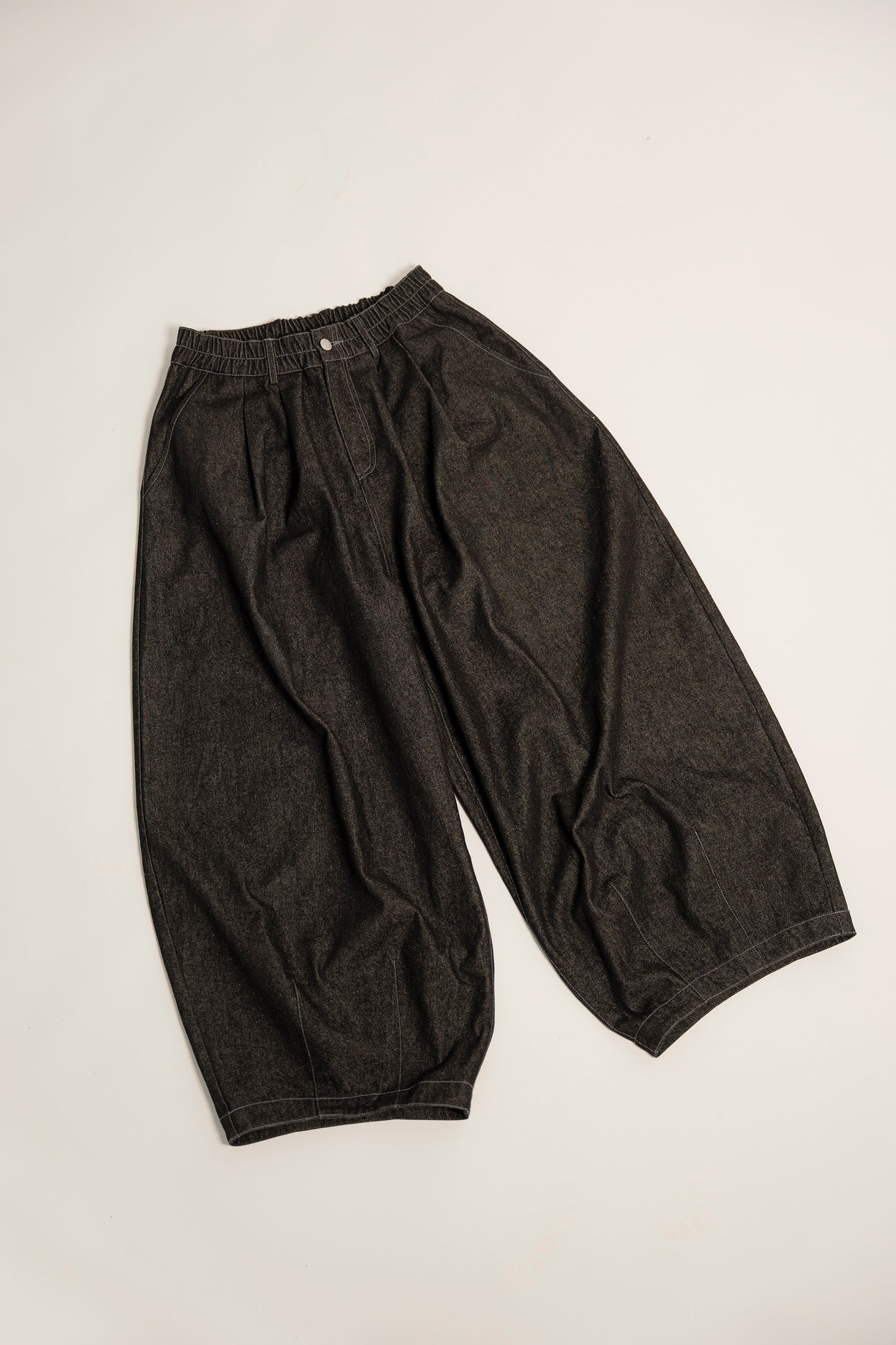balloon denim jeans